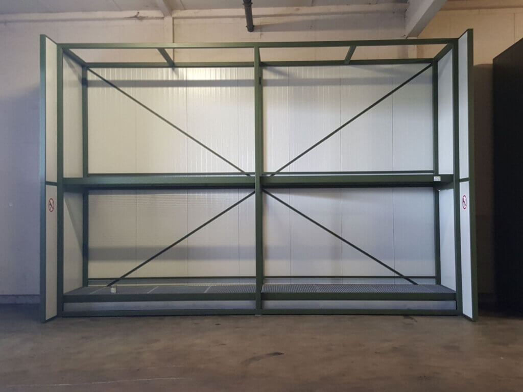 2 crossdocking voorzieningen voor Neele-Vat Logistics in Hoogvliet