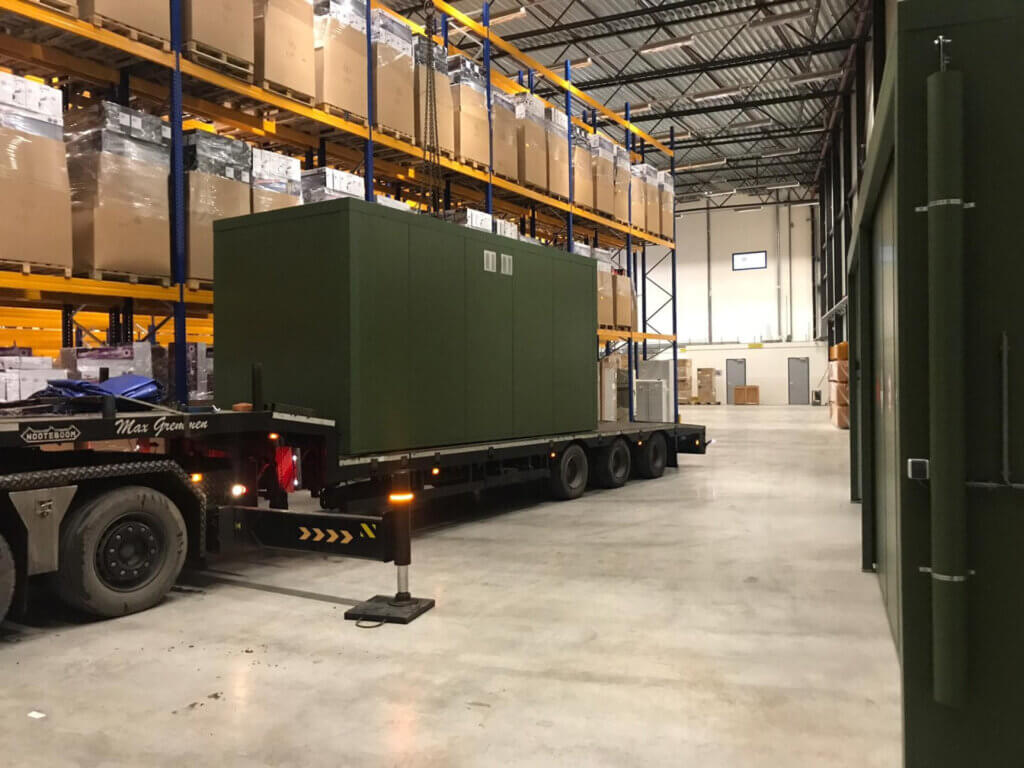 Een brandwerende opslagcontainer K40 Chemie Fireguard en een brandwerende inloopkluis type 7-2C