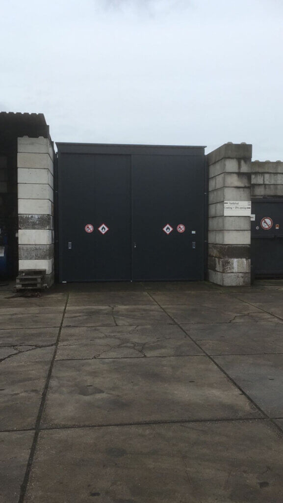 Opslagcontainer met 3 verdiepingen speciaal op maat gemaakt.