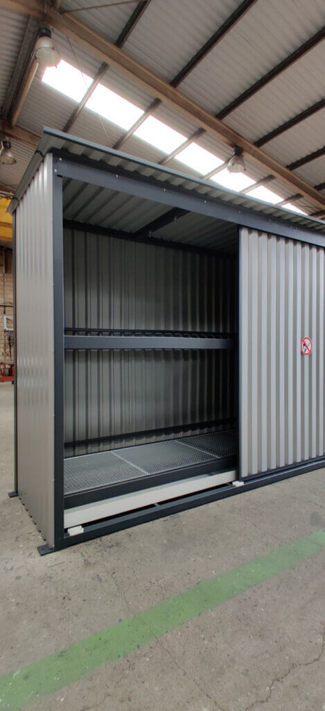 Twee enkelwandige opslagcontainers K40 chemie EW voor Rudico B.V. uit Eerbeek