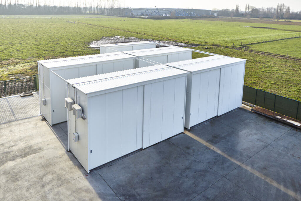 Unilin Belgie kiest voor haar nieuwe chemicaliën opslag voor de systemen van KOK Milieuopslagsystemen