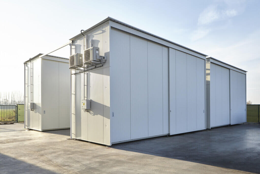 Unilin Belgie kiest voor haar nieuwe chemicaliën opslag voor de systemen van KOK Milieuopslagsystemen